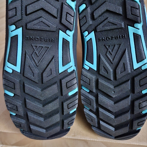 Brand new Ripzone youth winter boots size 5 - Picture 3 of 6